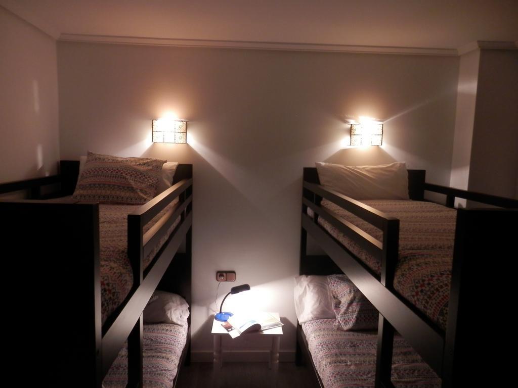 H.A.N.D Surf Hostel Langre  Kamer foto