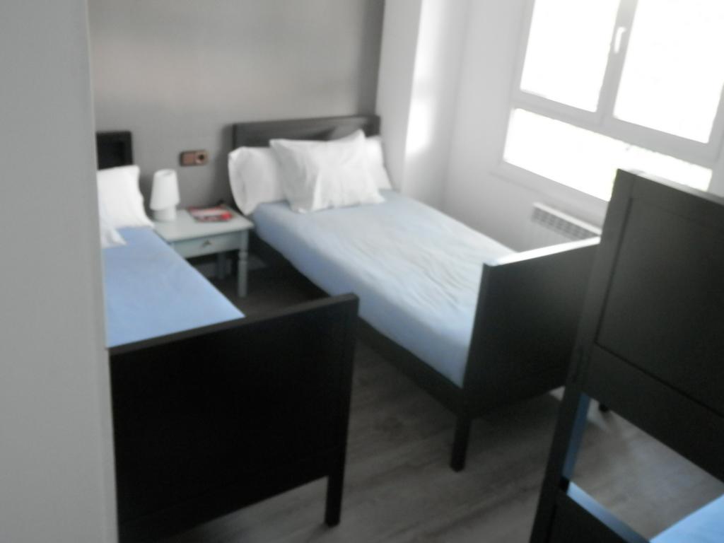 H.A.N.D Surf Hostel Langre  Kamer foto