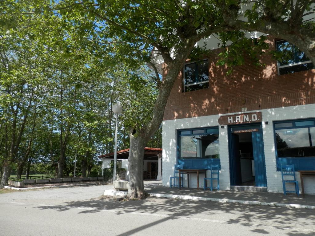 H.A.N.D Surf Hostel Langre  Buitenkant foto
